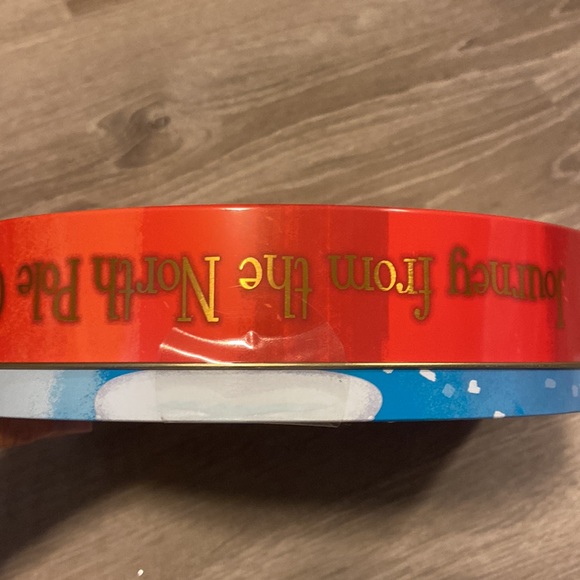 NWT Collector’s edition elf journey from north pole game - Picture 5 of 6